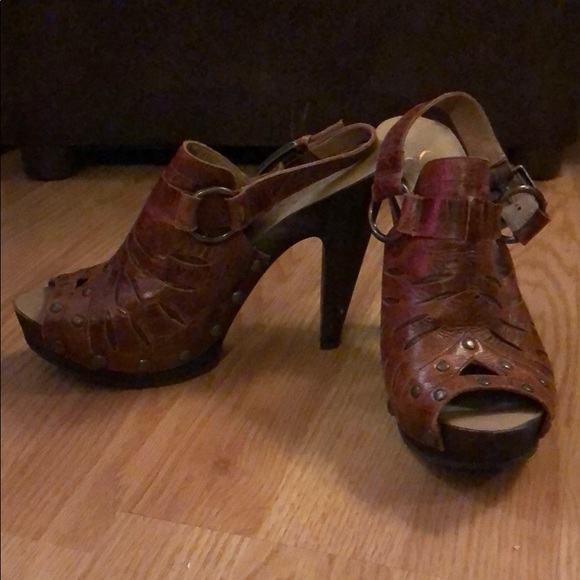 Jessica Simpson Heels - Picture 2 of 4